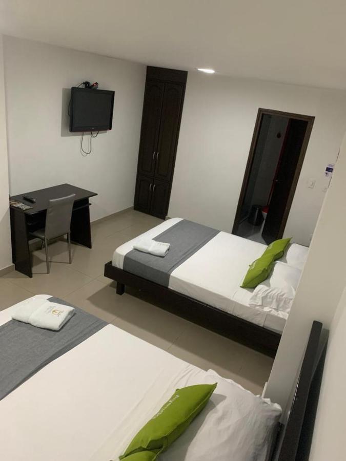 פריירה Hotel Castellon Plaza מראה חיצוני תמונה