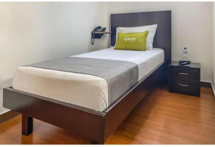 פריירה Hotel Castellon Plaza מראה חיצוני תמונה