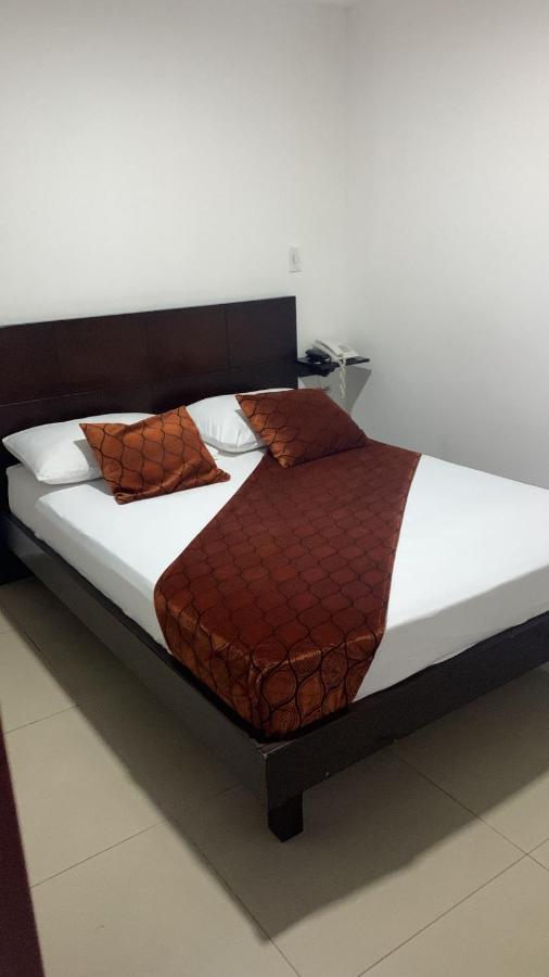 פריירה Hotel Castellon Plaza מראה חיצוני תמונה